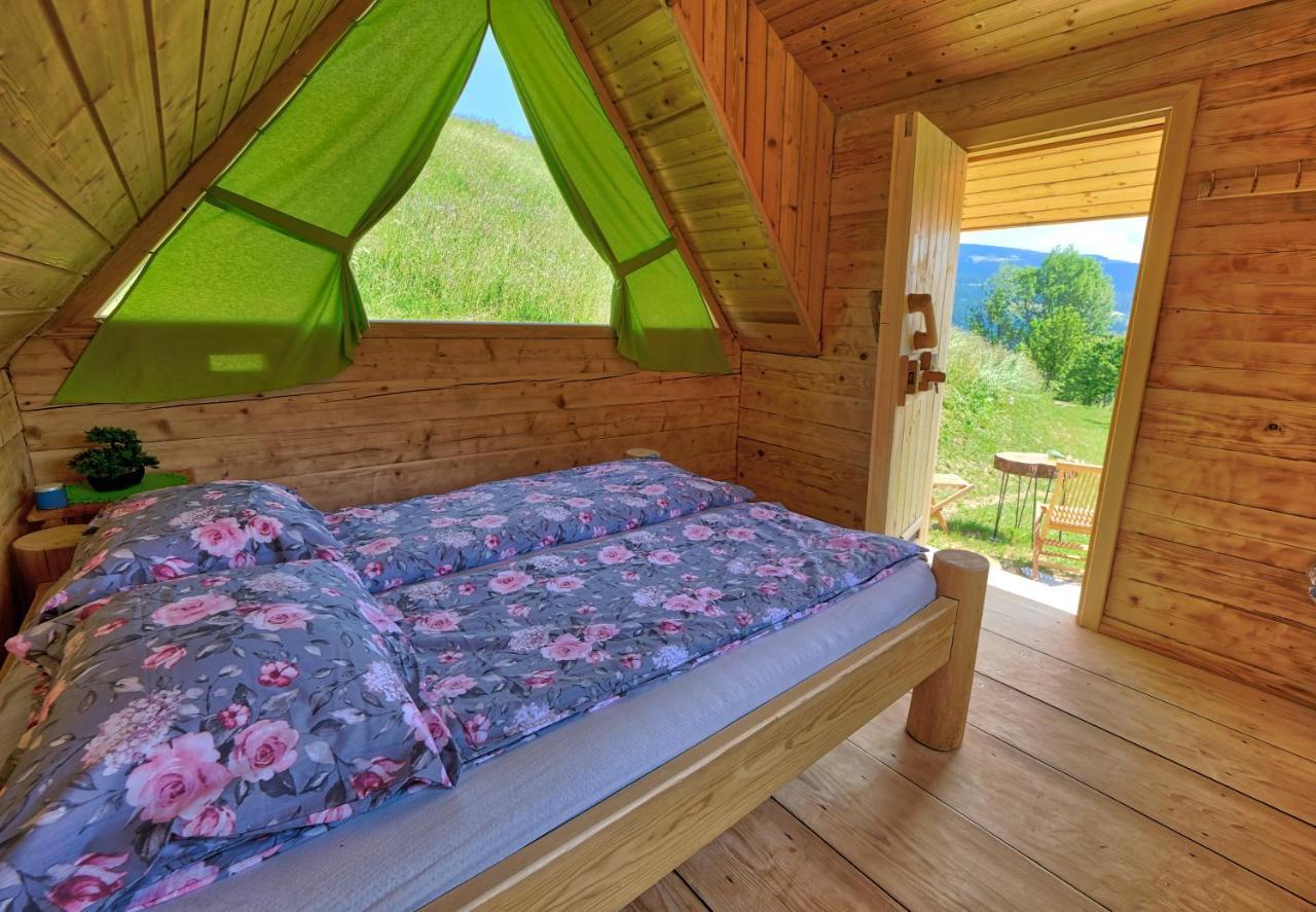 Отель Glamping Brodej Vitanje Экстерьер фото