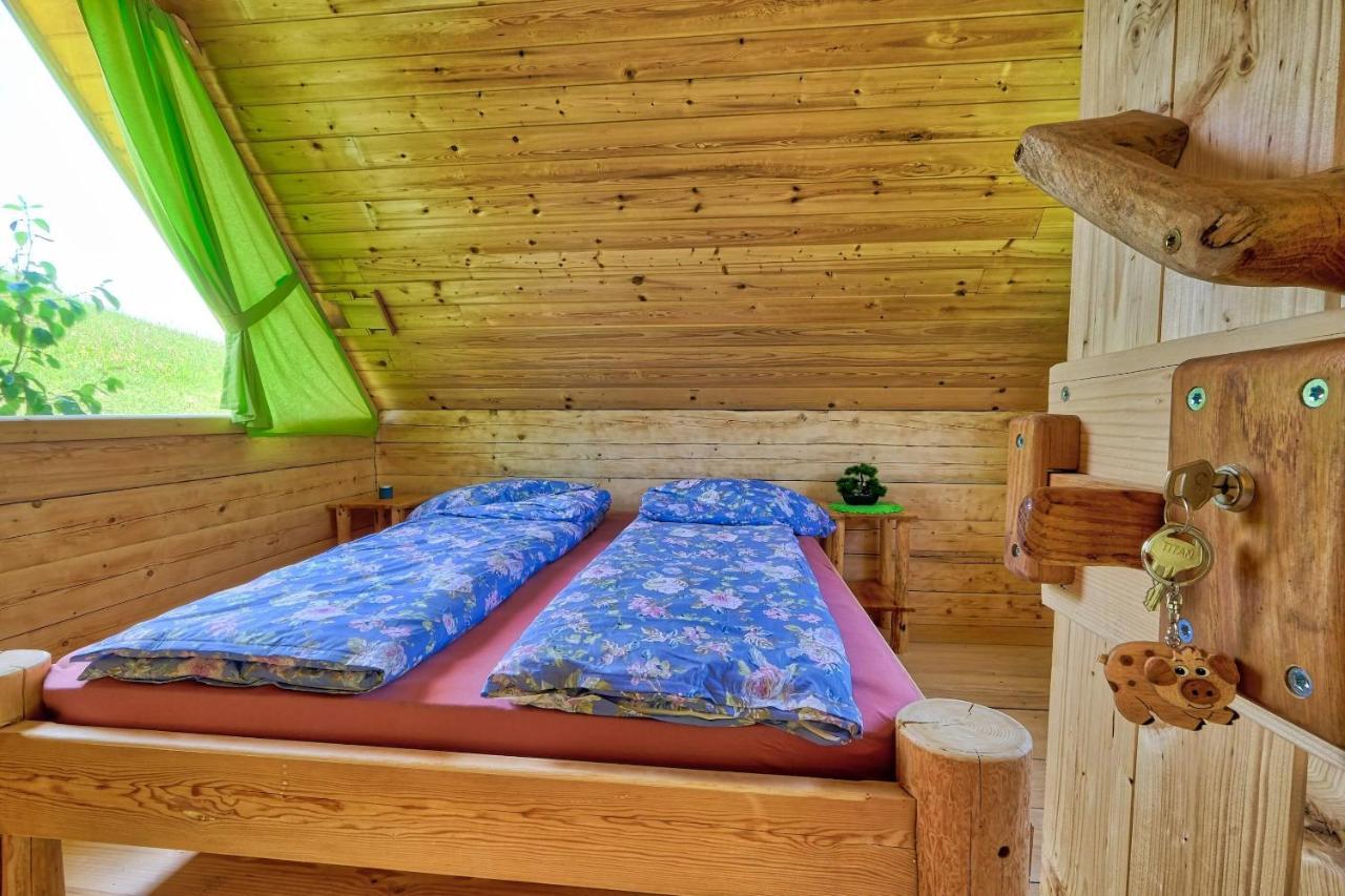 Отель Glamping Brodej Vitanje Экстерьер фото