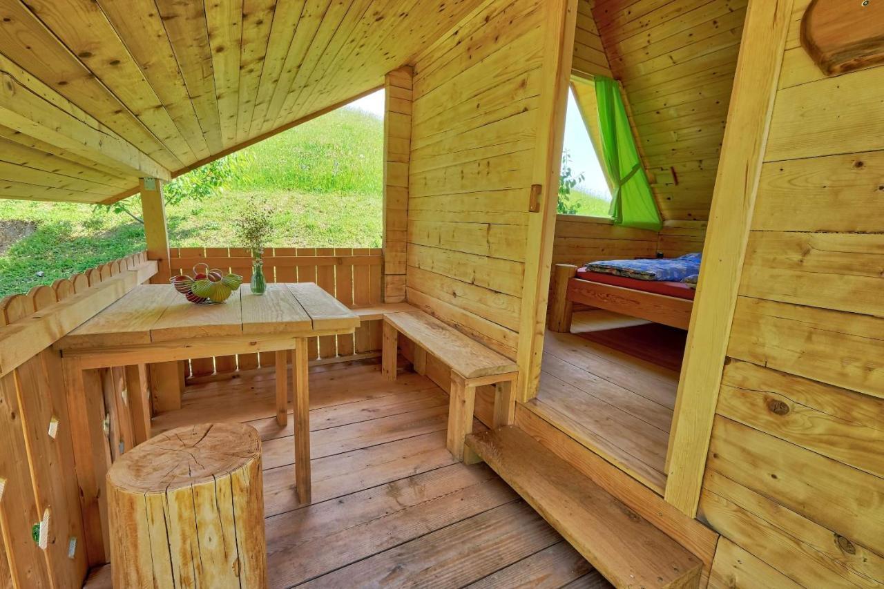 Отель Glamping Brodej Vitanje Экстерьер фото